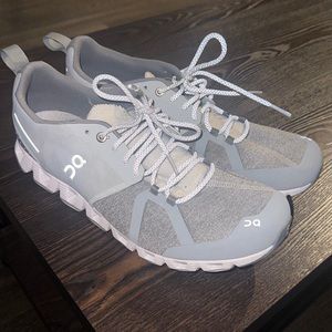 On Cloud Grey Running Sneakers Great Condition